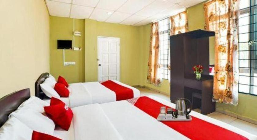 Oyo 89573 Hotel Lii View Мерсинг Экстерьер фото
