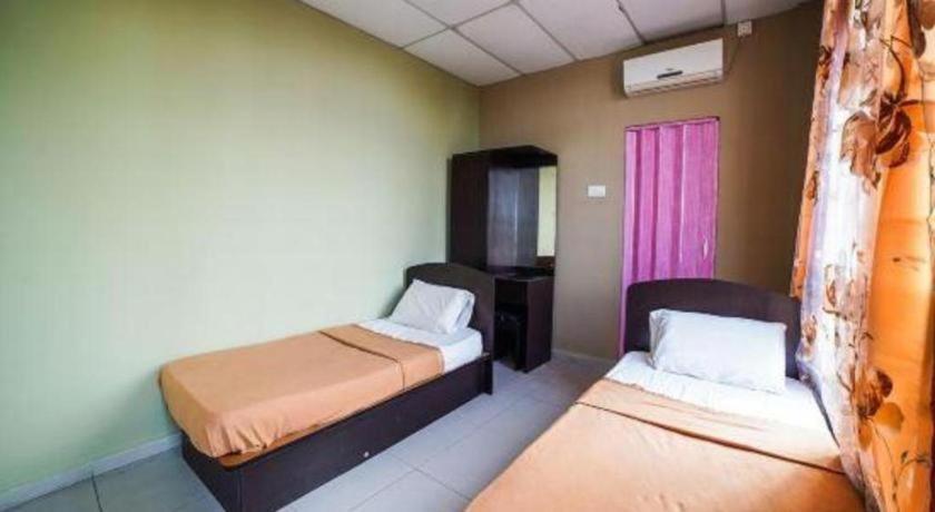 Oyo 89573 Hotel Lii View Мерсинг Экстерьер фото