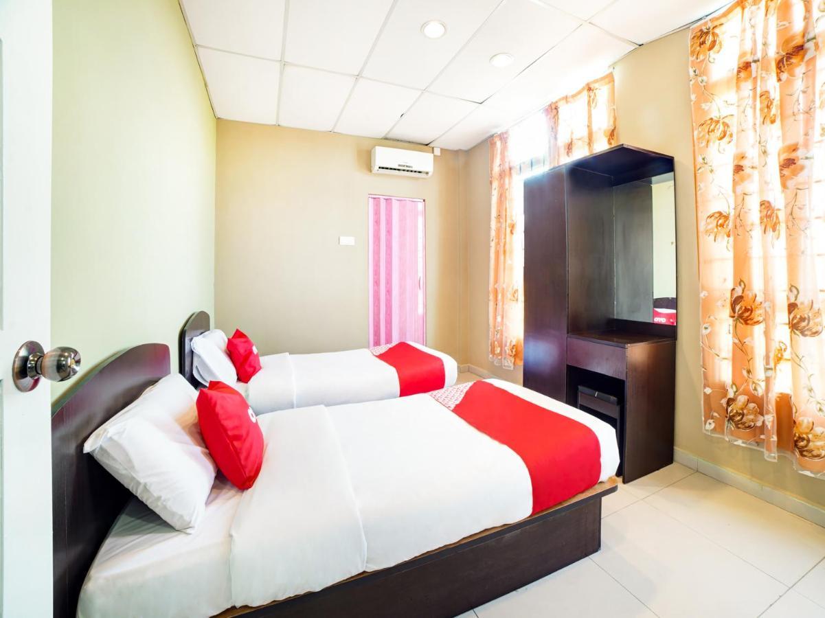 Oyo 89573 Hotel Lii View Мерсинг Экстерьер фото
